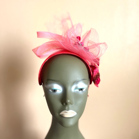 Modern-day Fascinator - Picture 3 of 7